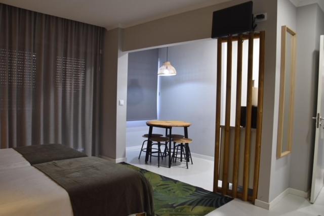Bus Station Suites & Studios Coimbra Exterior foto
