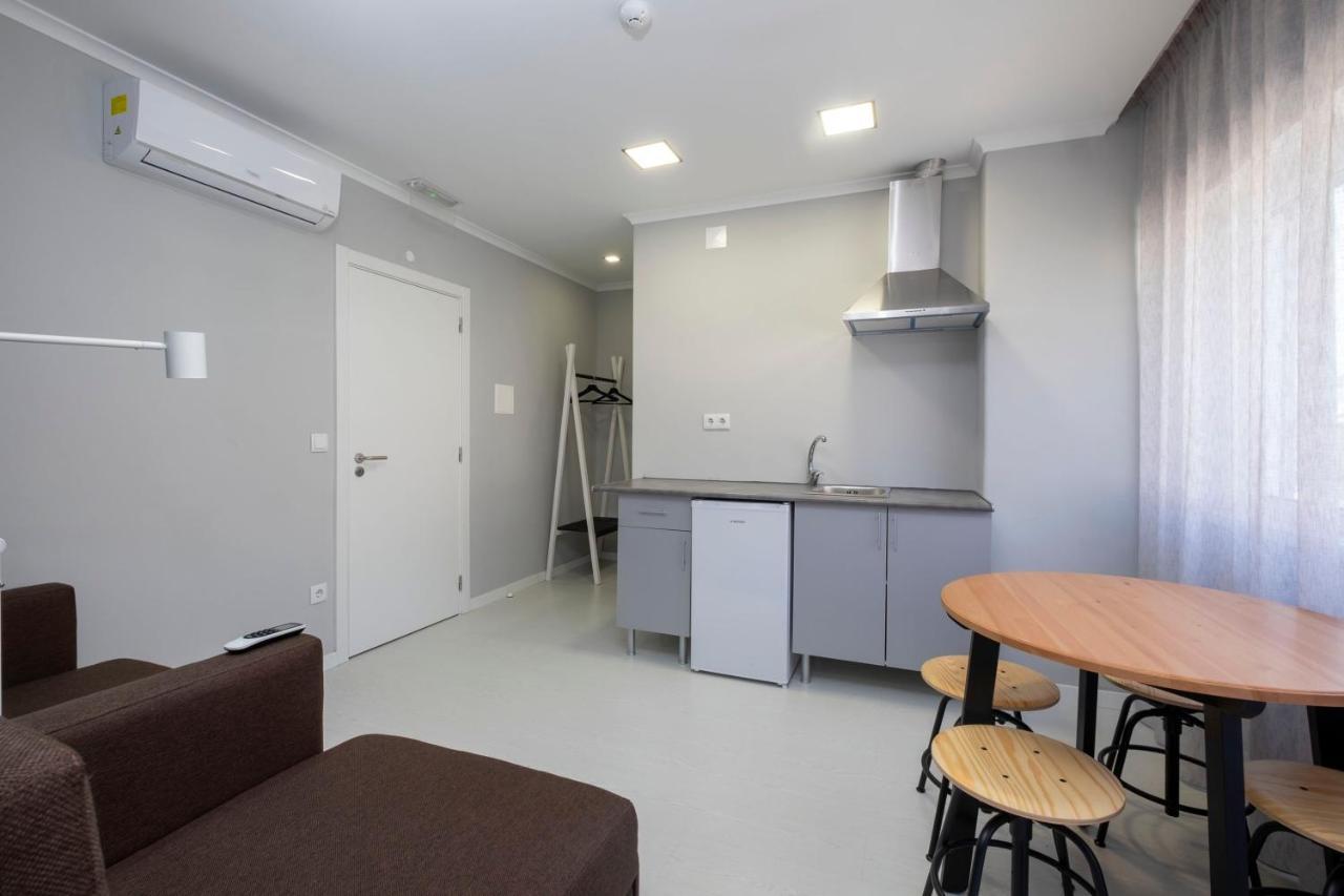 Bus Station Suites & Studios Coimbra Exterior foto